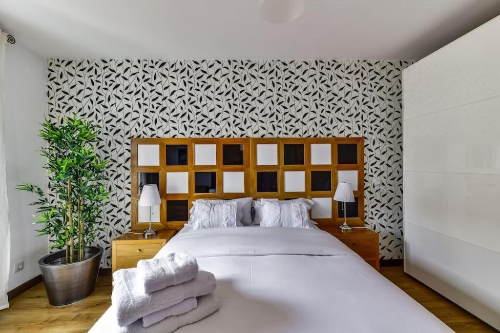 Big Stylish And Modern Apartment In Madrid Centre Luaran gambar