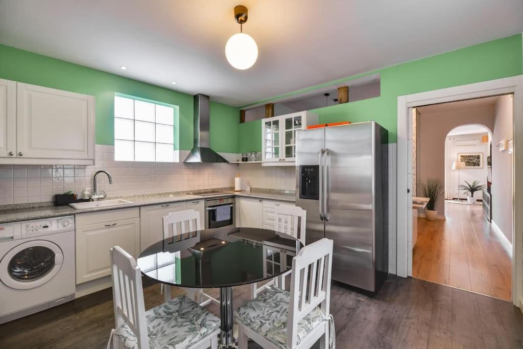 Big Stylish And Modern Apartment In Madrid Centre Luaran gambar