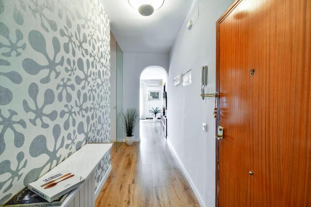 Big Stylish And Modern Apartment In Madrid Centre Luaran gambar
