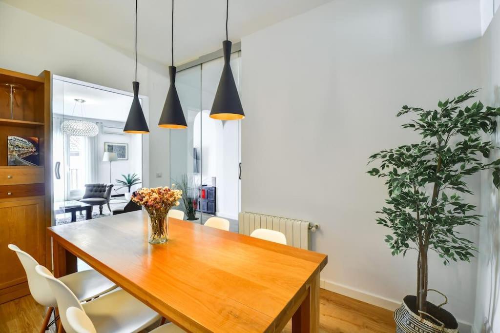 Big Stylish And Modern Apartment In Madrid Centre Luaran gambar